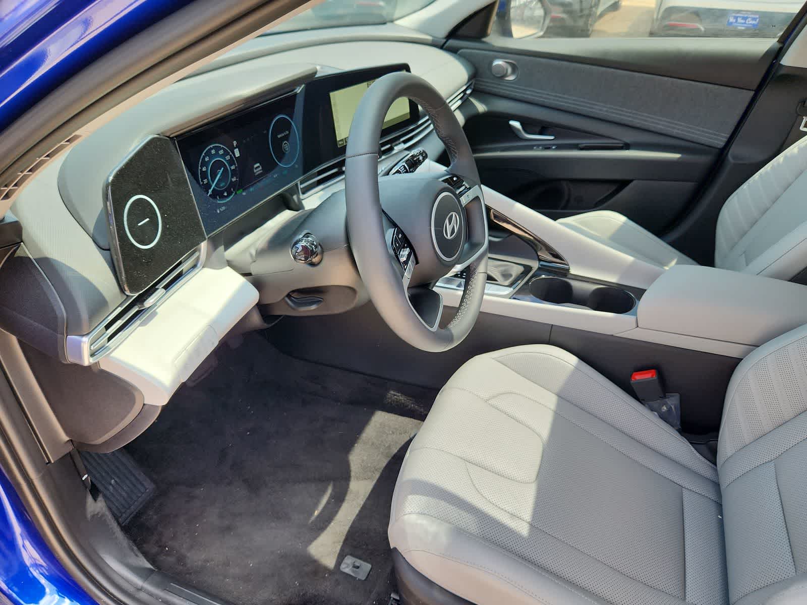 new 2025 Hyundai Elantra Hybrid car, priced at $30,600