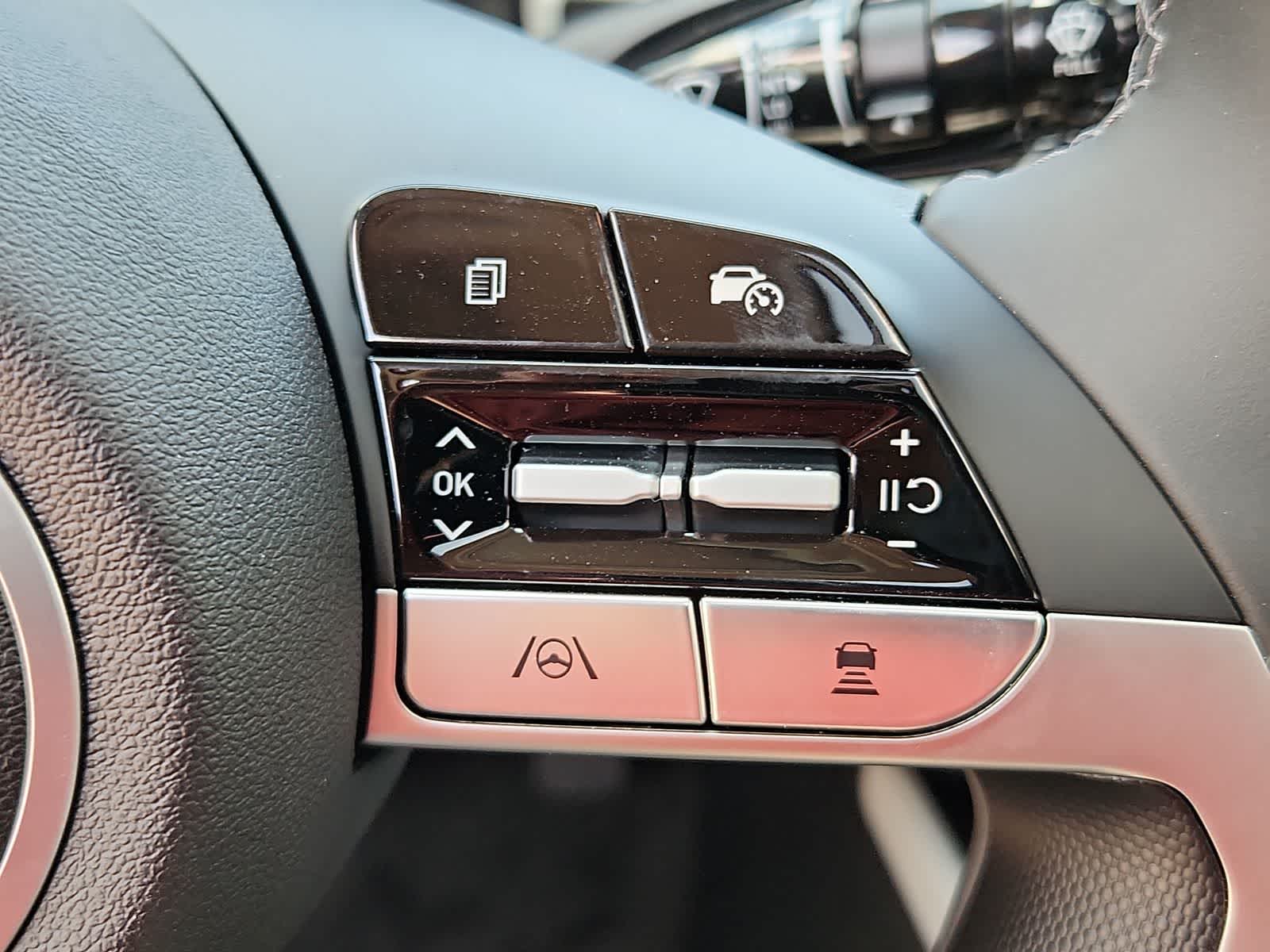 new 2025 Hyundai Elantra Hybrid car, priced at $30,600