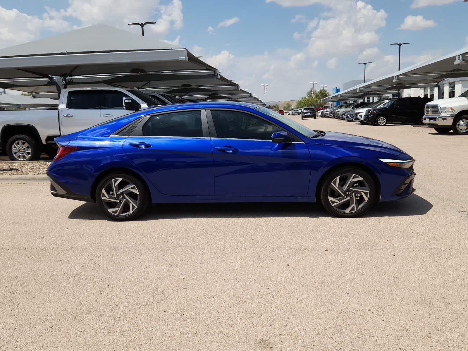 new 2025 Hyundai Elantra Hybrid car, priced at $30,600