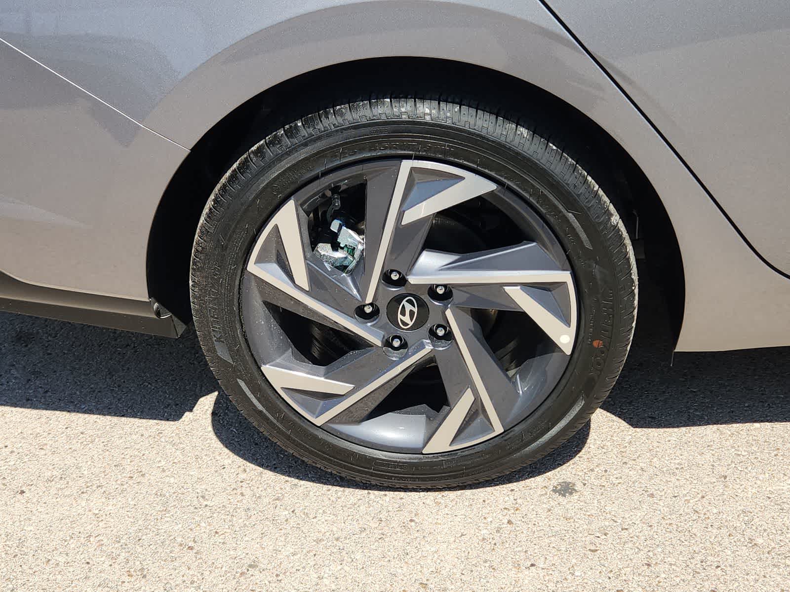 new 2025 Hyundai Elantra car, priced at $28,650