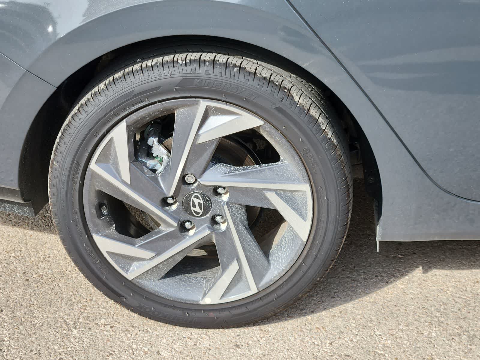 new 2025 Hyundai Elantra car, priced at $27,900