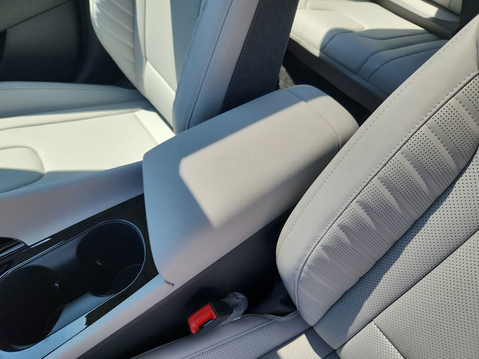 new 2025 Hyundai Elantra car, priced at $29,080