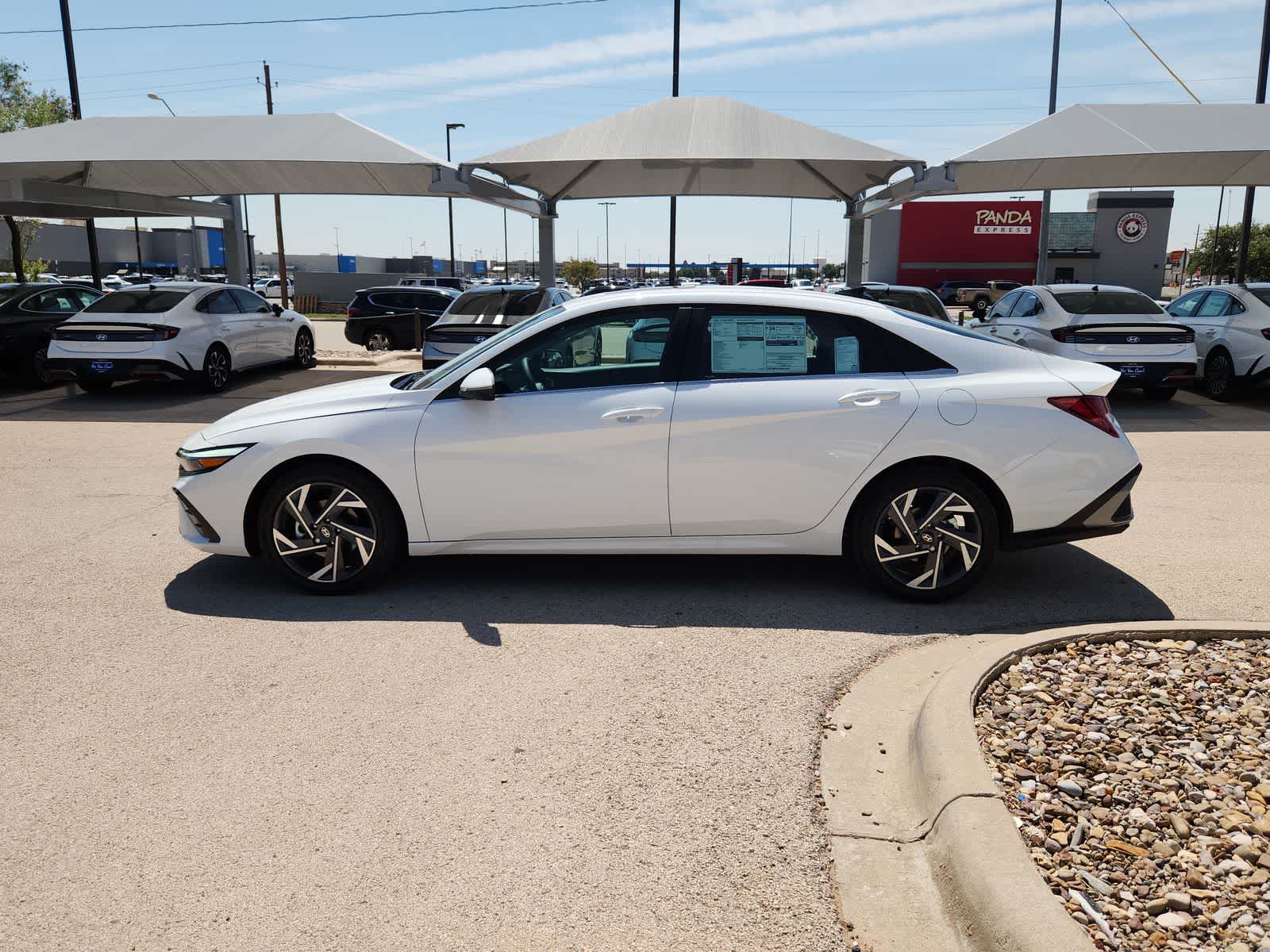 new 2025 Hyundai Elantra car, priced at $29,080