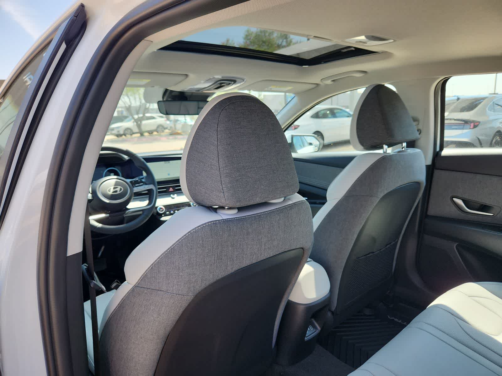 new 2025 Hyundai Elantra car, priced at $29,080