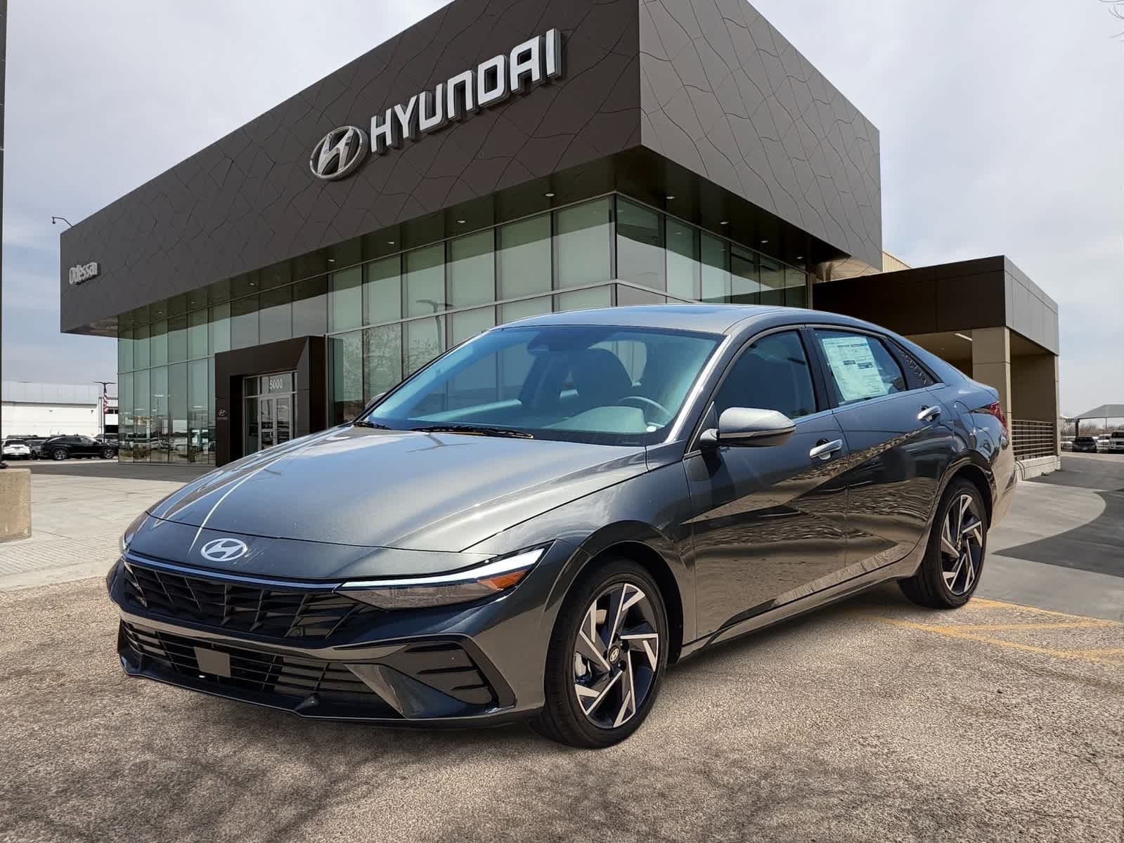 new 2025 Hyundai Elantra car, priced at $28,650
