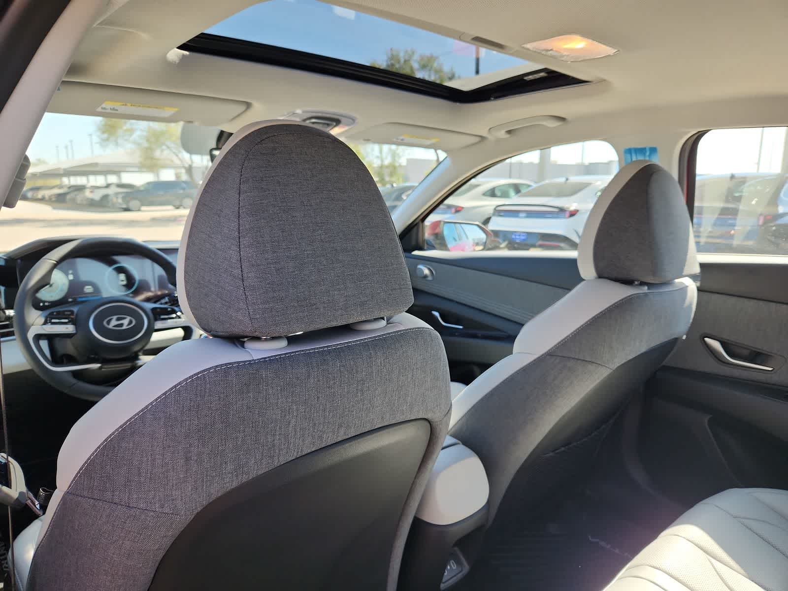 new 2025 Hyundai Elantra car, priced at $27,940