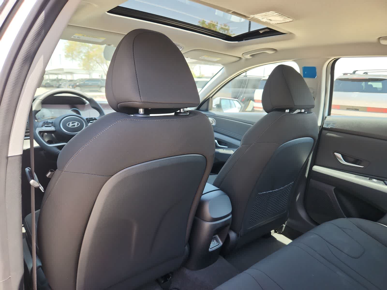 new 2025 Hyundai Elantra car, priced at $26,870