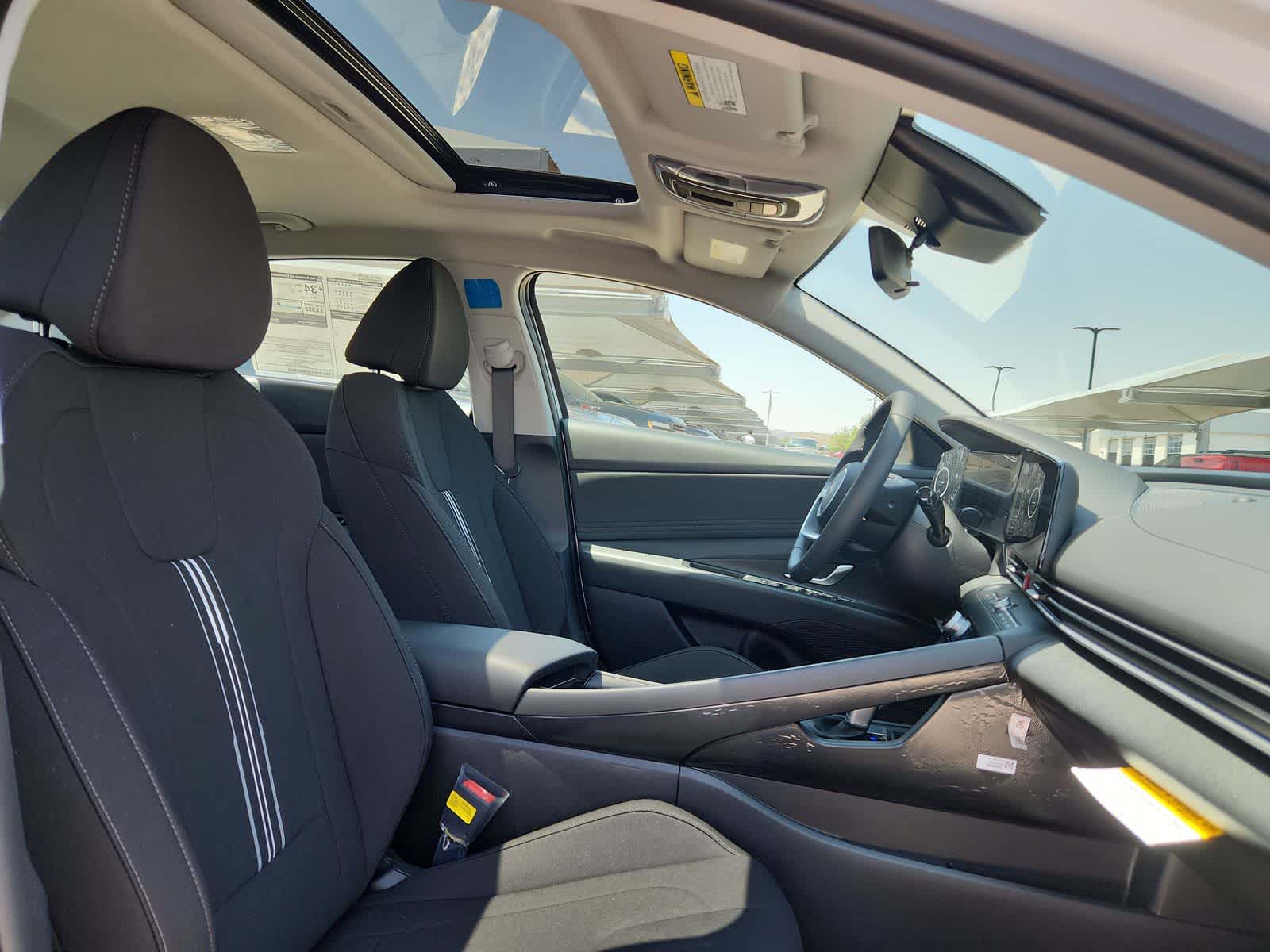 new 2025 Hyundai Elantra car, priced at $26,870