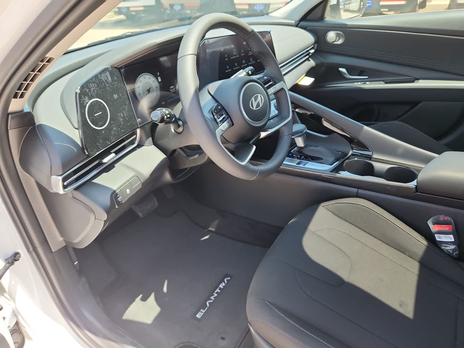 new 2025 Hyundai Elantra car, priced at $26,870