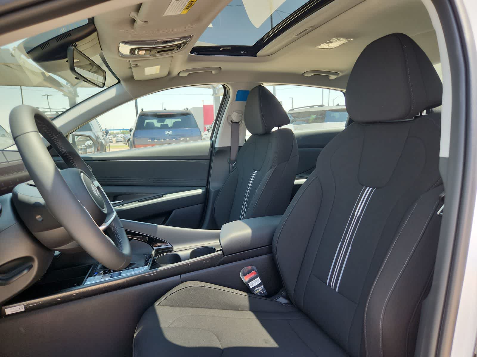 new 2025 Hyundai Elantra car, priced at $26,870