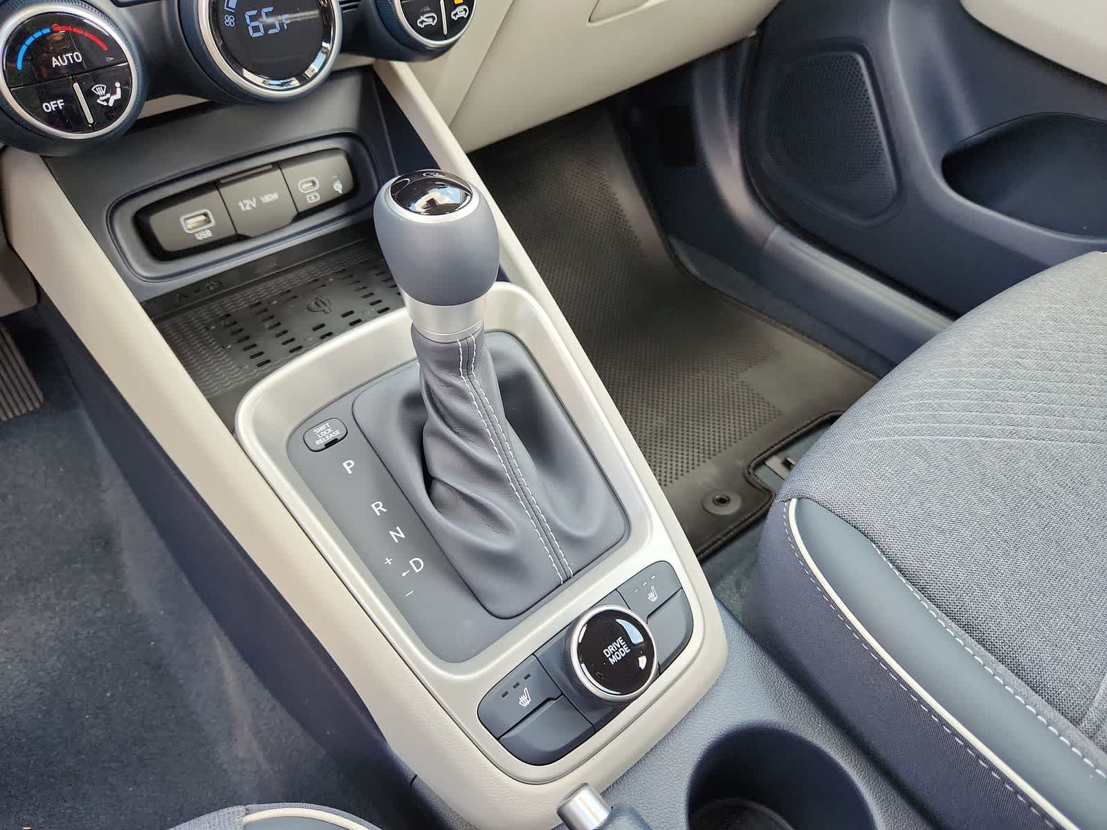 new 2025 Hyundai Venue car, priced at $25,540