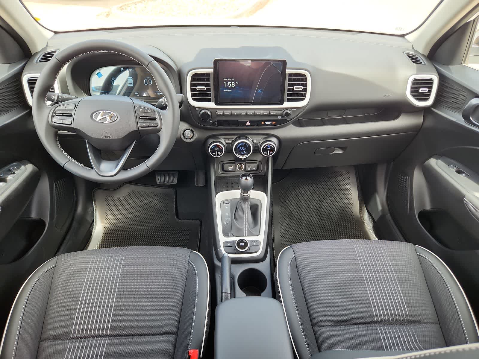 new 2025 Hyundai Venue car, priced at $25,550