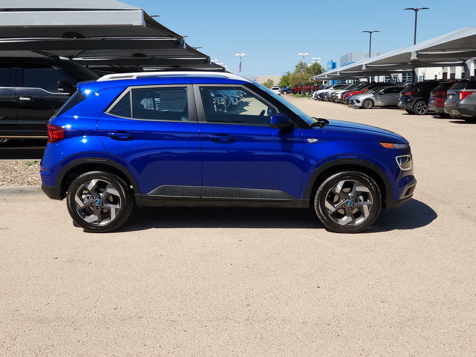 new 2025 Hyundai Venue car, priced at $25,565