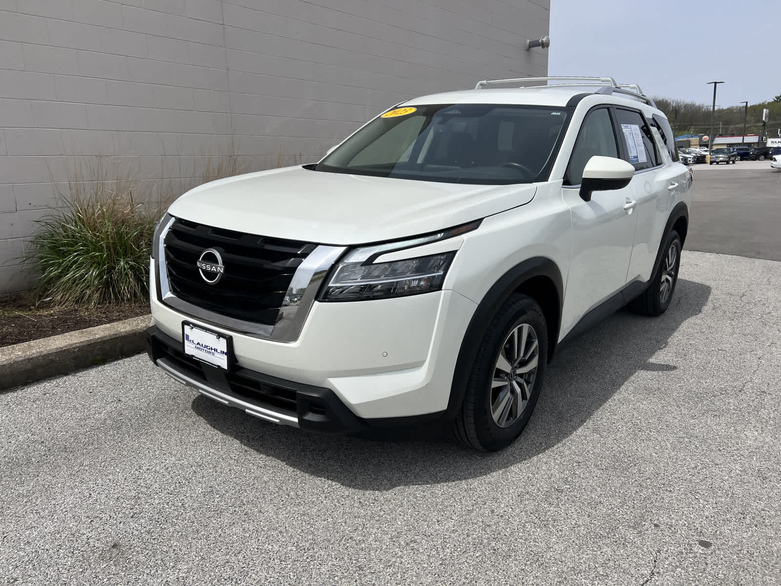 used 2023 Nissan Pathfinder car, priced at $38,601