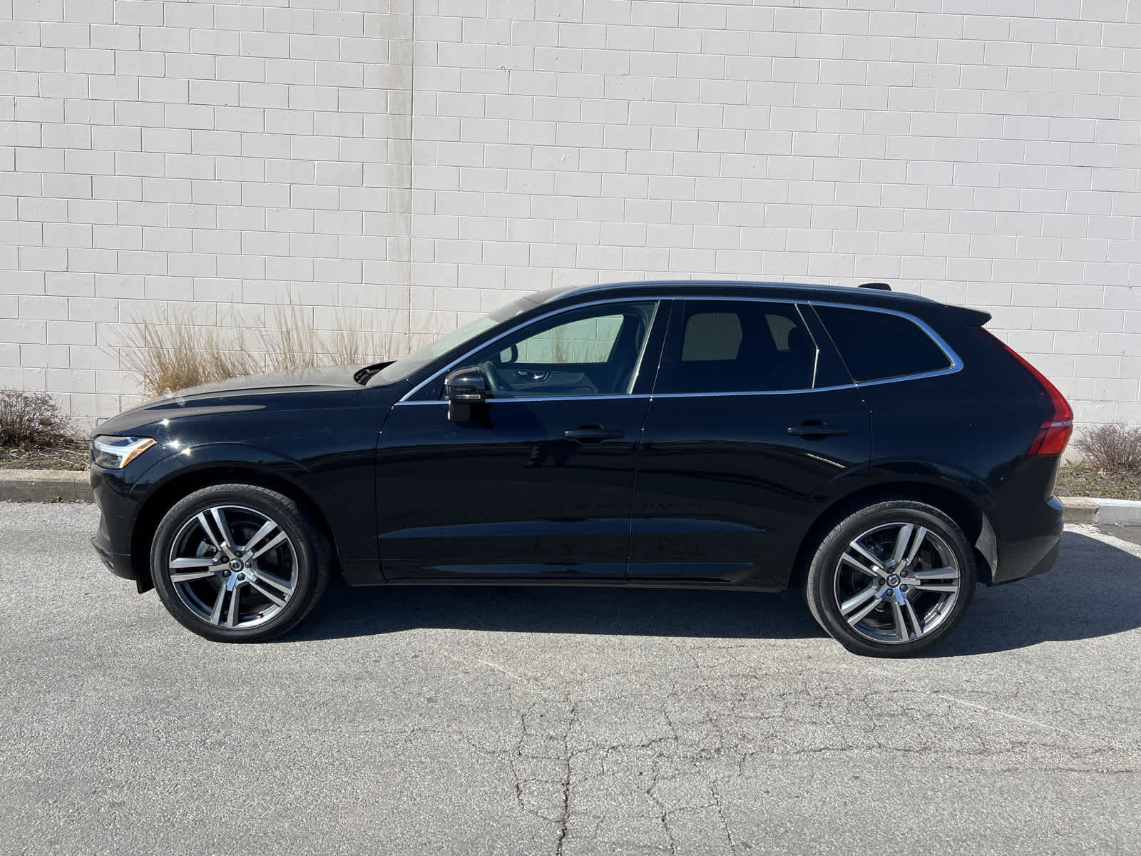 used 2021 Volvo XC60 car, priced at $34,901
