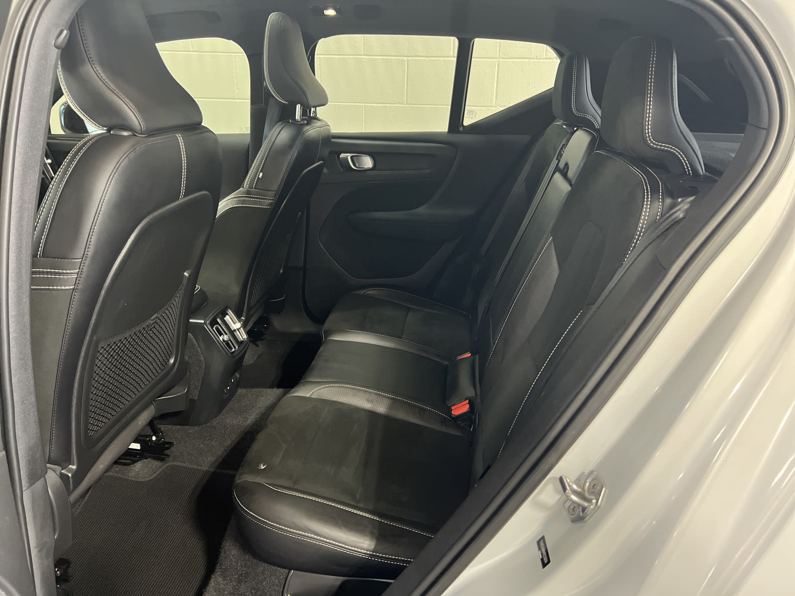 used 2021 Volvo XC40 car, priced at $37,401