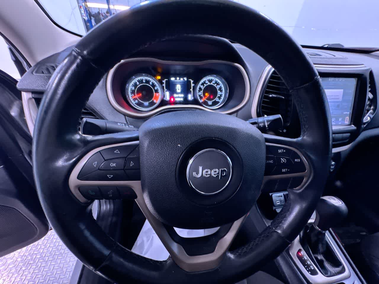 used 2015 Jeep Cherokee car, priced at $5,777