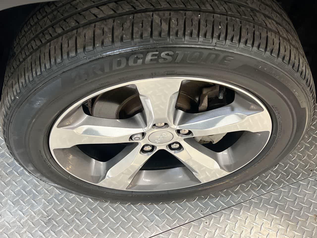 used 2021 Jeep Grand Cherokee L car, priced at $33,995