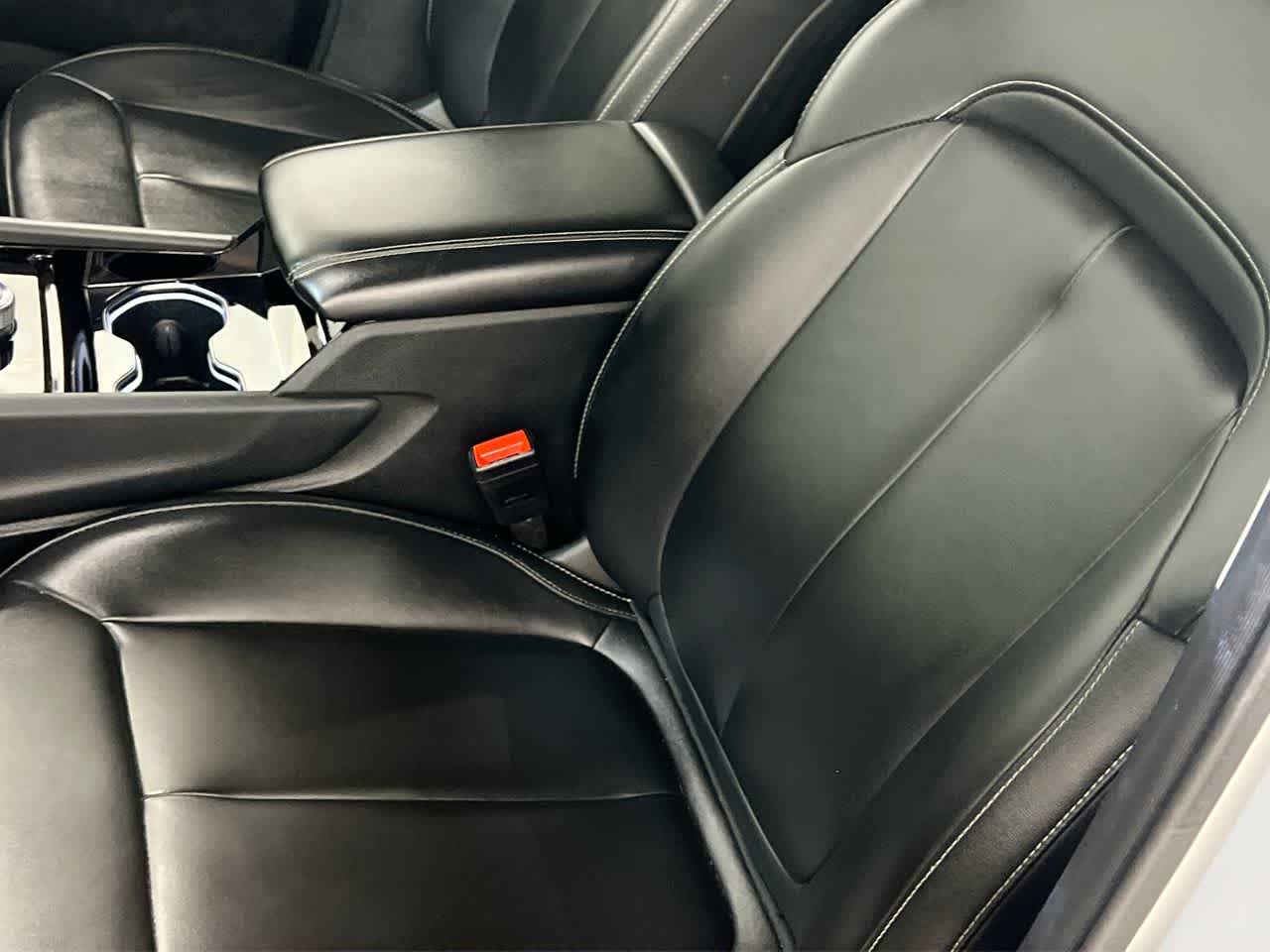used 2023 Jeep Grand Cherokee L car, priced at $33,995