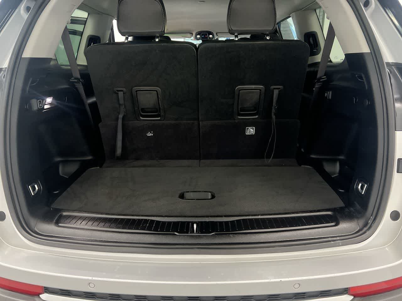 used 2023 Jeep Grand Cherokee L car, priced at $33,995
