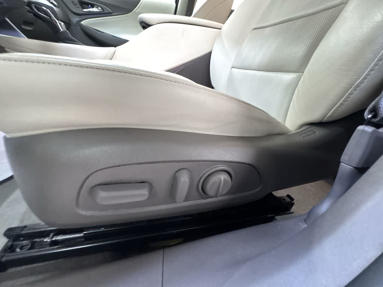 used 2024 Chevrolet Malibu car, priced at $28,995