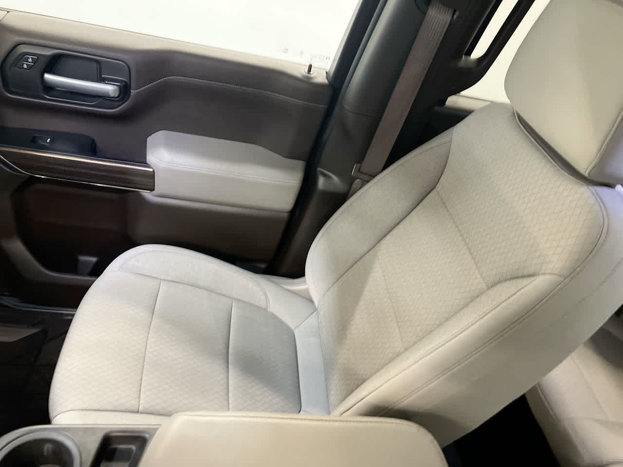 used 2021 Chevrolet Silverado 1500 car, priced at $32,000