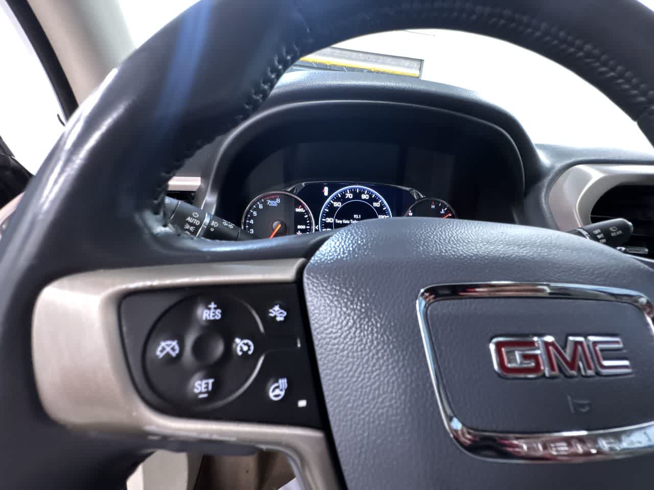 used 2021 GMC Acadia car, priced at $30,995