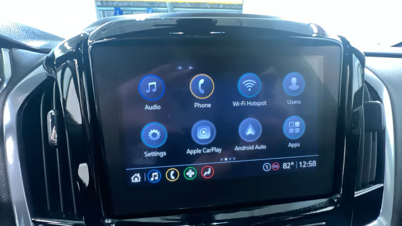 used 2022 Chevrolet Traverse car, priced at $31,995