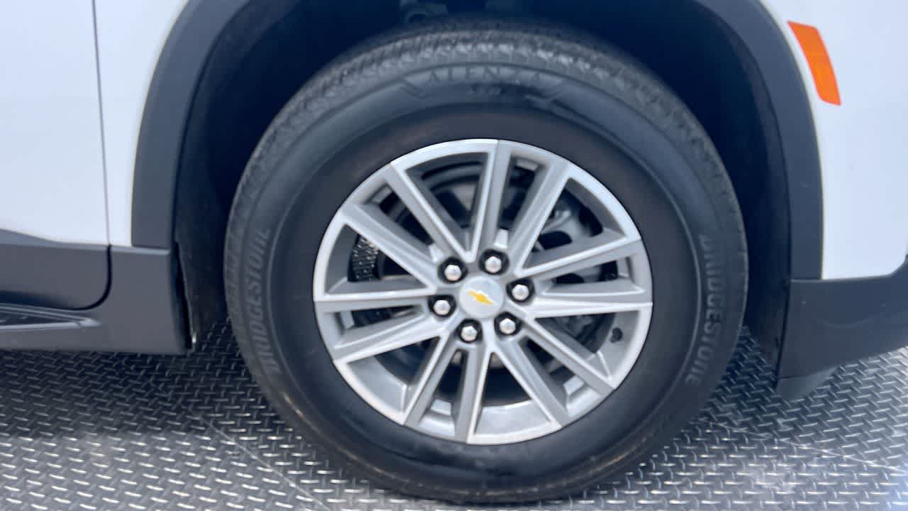 used 2022 Chevrolet Traverse car, priced at $31,995