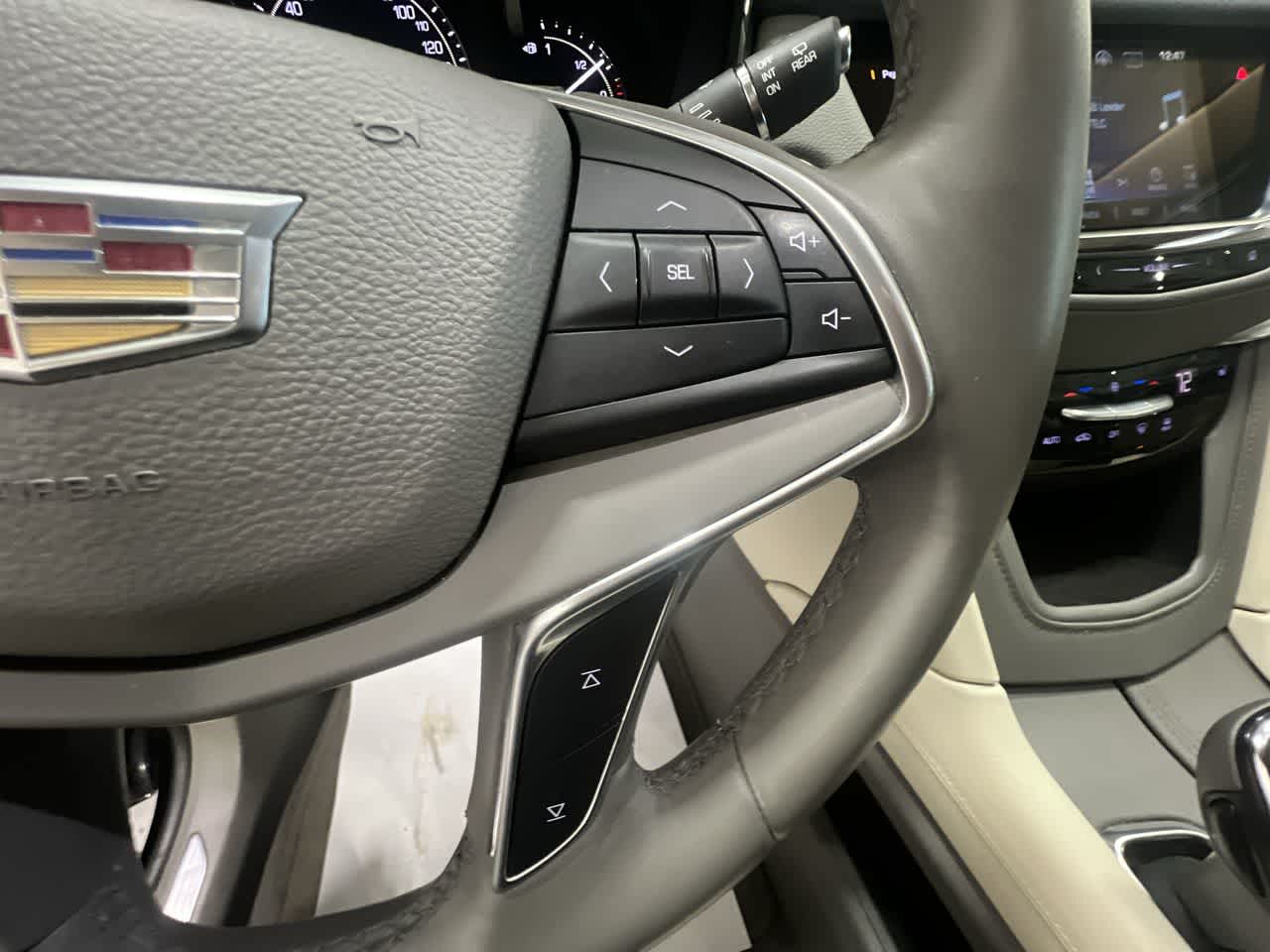 used 2017 Cadillac XT5 car, priced at $15,777