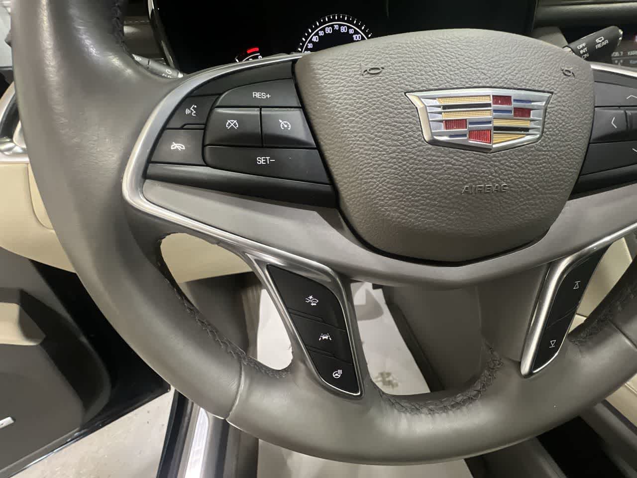 used 2017 Cadillac XT5 car, priced at $15,777