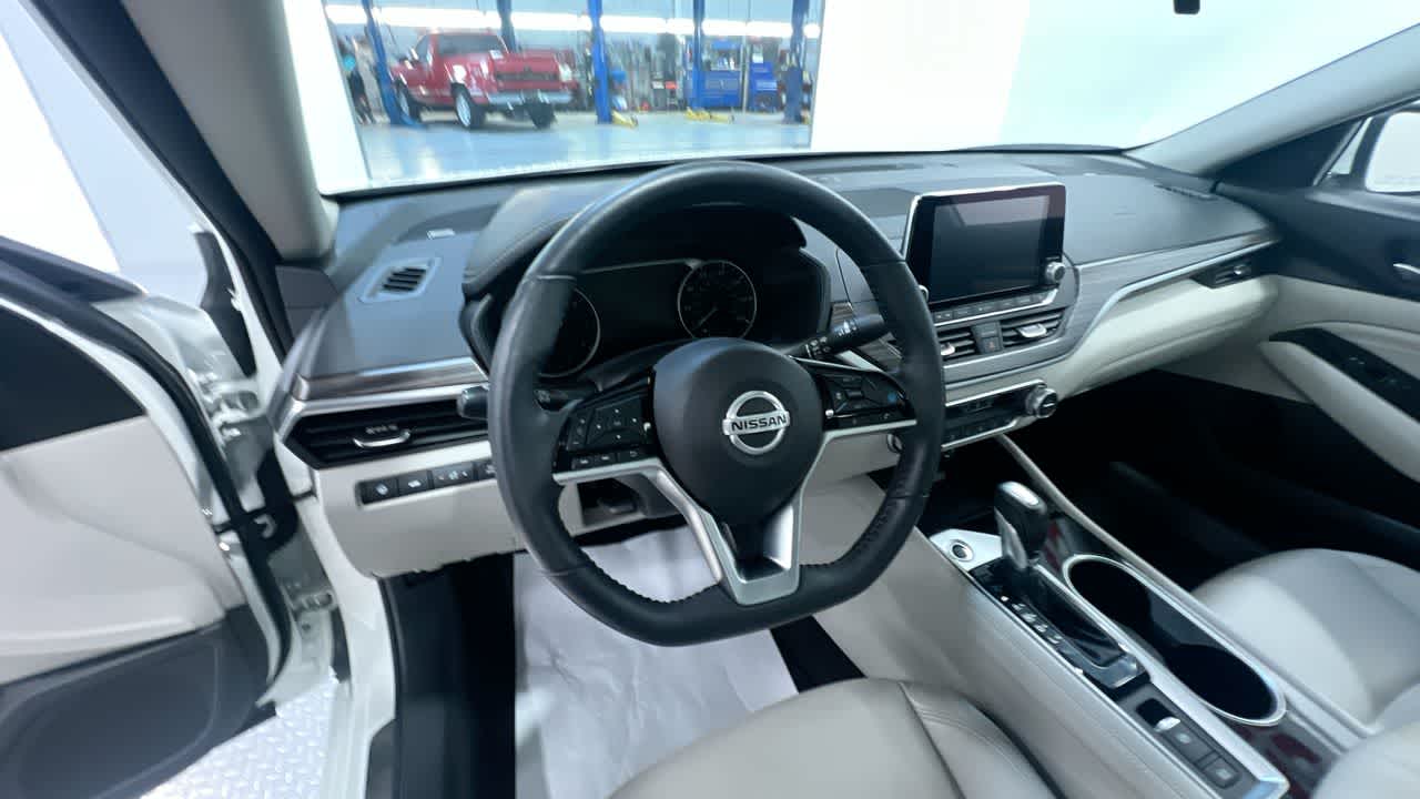 used 2022 Nissan Altima car, priced at $29,995