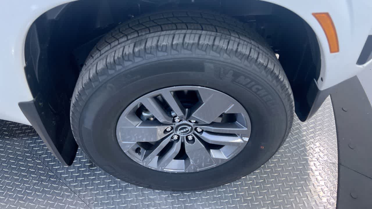 new 2025 Nissan Frontier car, priced at $33,419