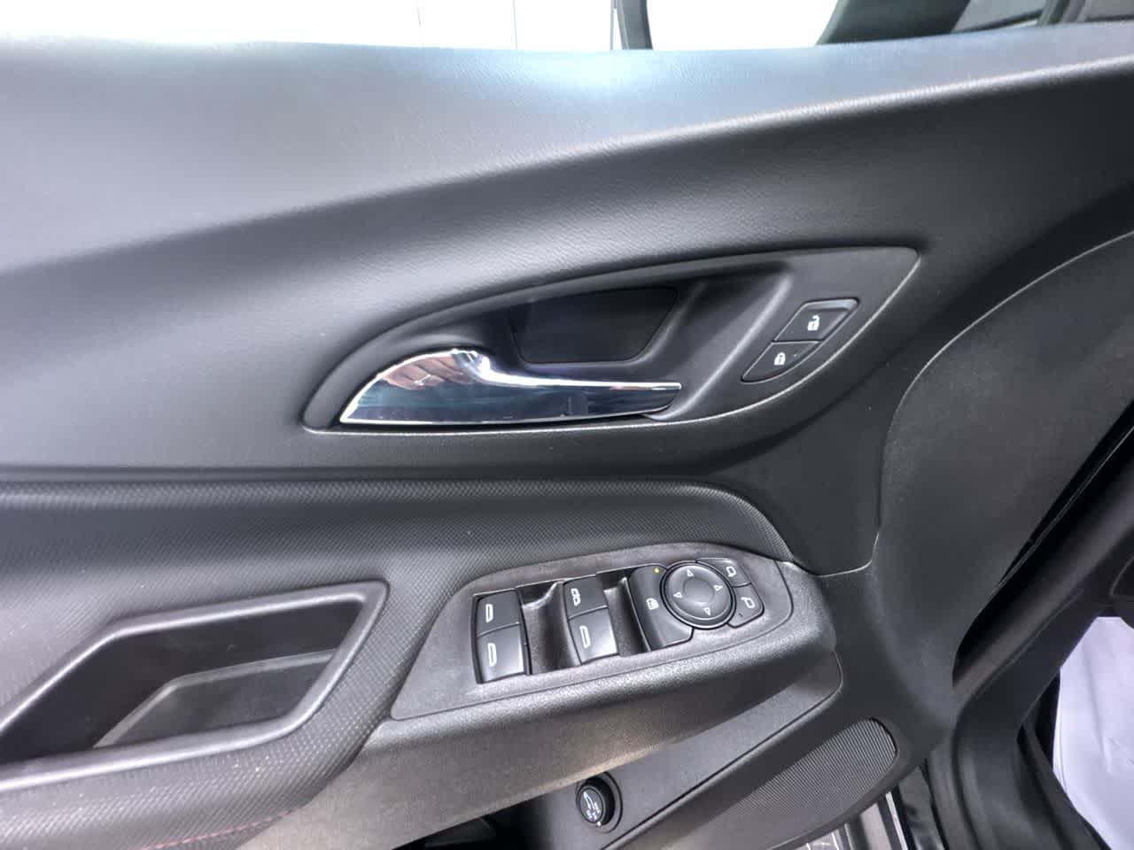used 2022 Chevrolet Equinox car, priced at $25,995