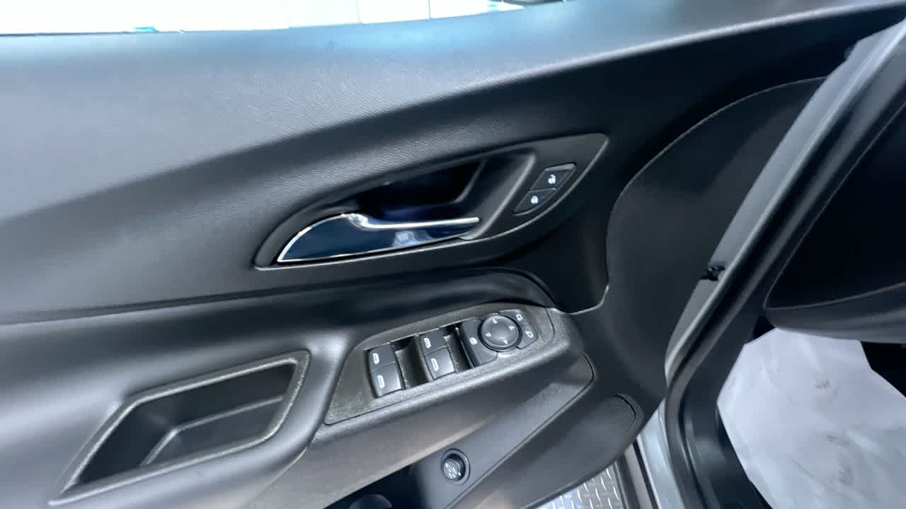 used 2023 Chevrolet Equinox car, priced at $22,995