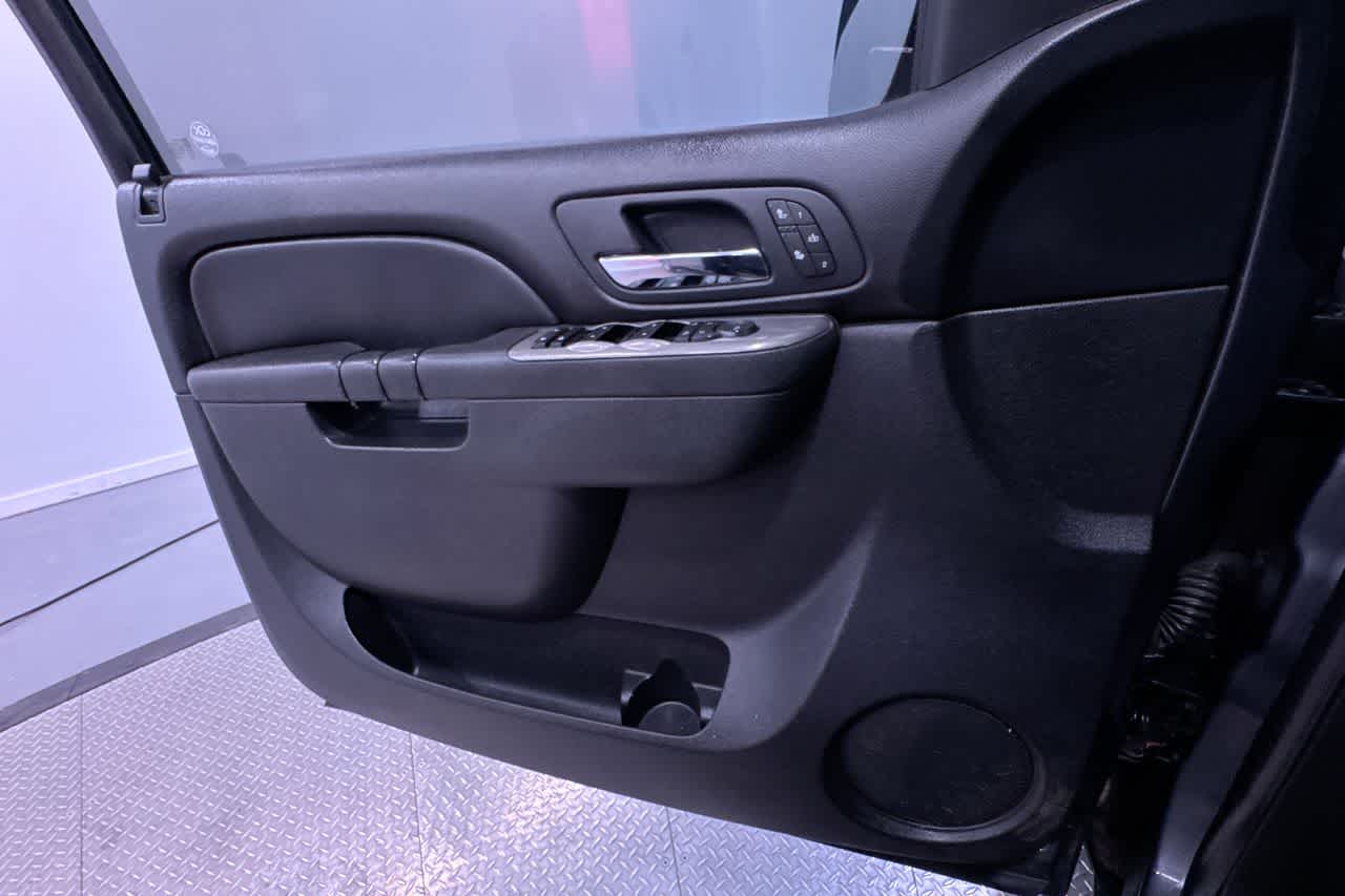 used 2011 Chevrolet Avalanche car, priced at $14,777