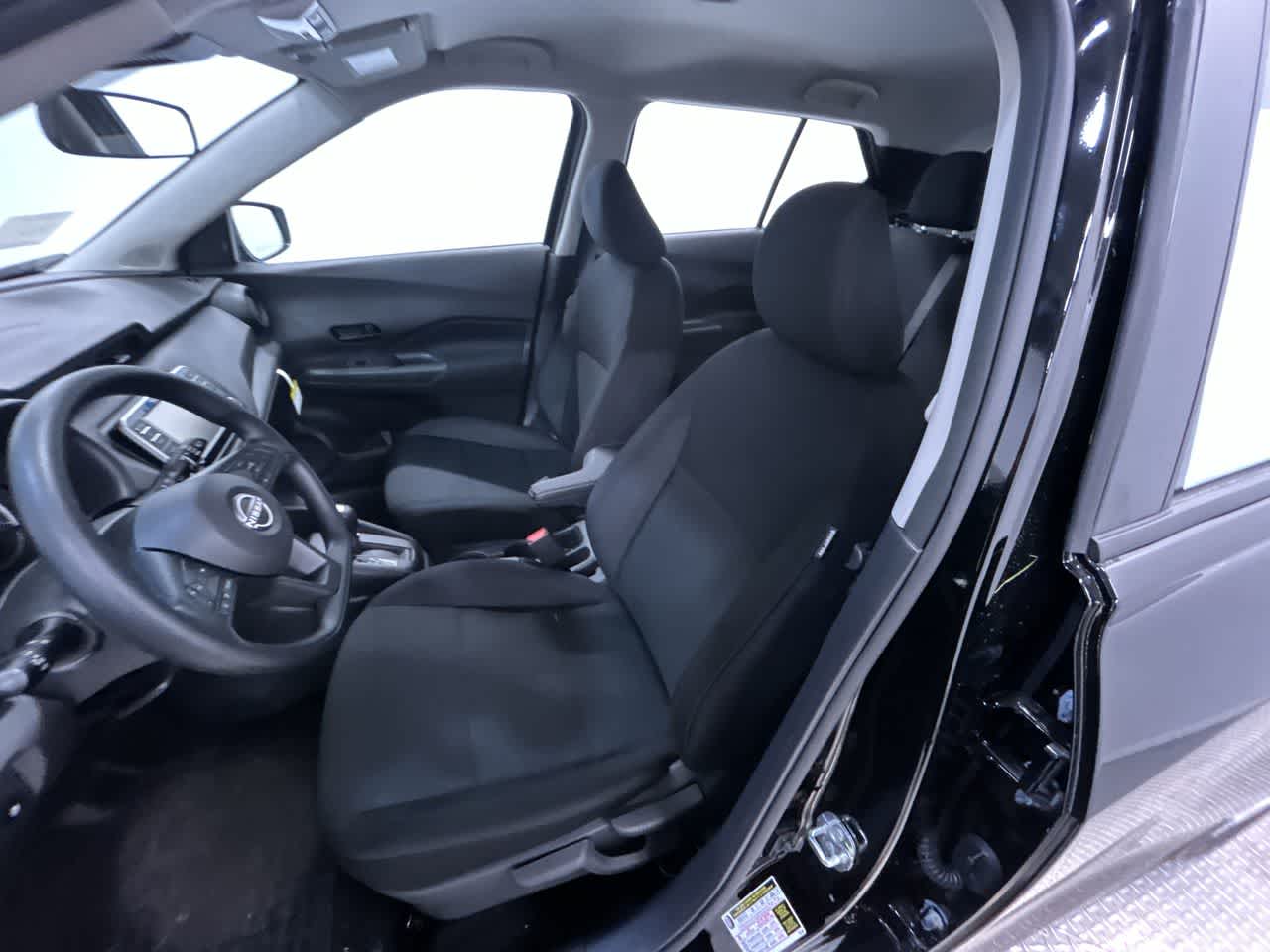 new 2025 Nissan Kicks Play car, priced at $22,934
