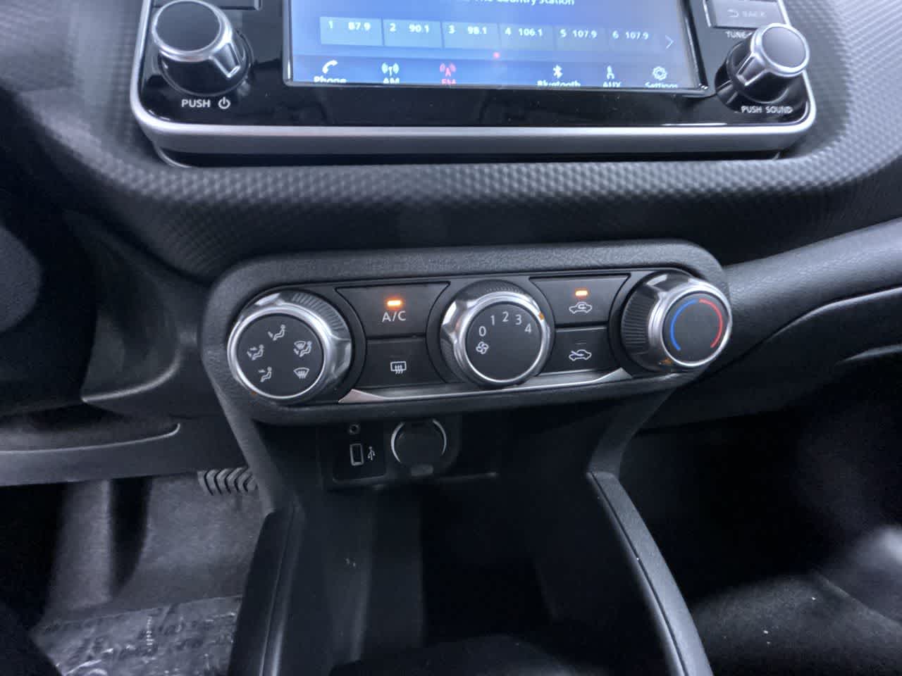 new 2025 Nissan Kicks Play car, priced at $22,934