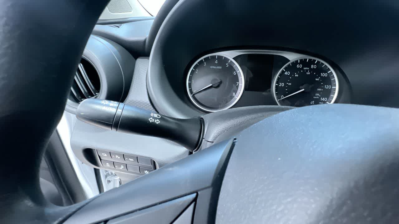 new 2025 Nissan Kicks Play car, priced at $22,934