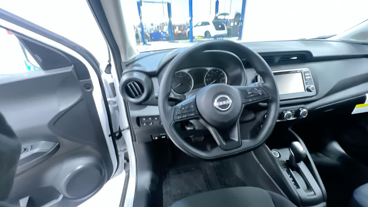 new 2025 Nissan Kicks Play car, priced at $22,934