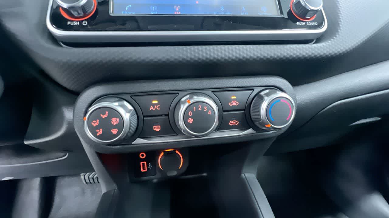 new 2025 Nissan Kicks Play car, priced at $22,934