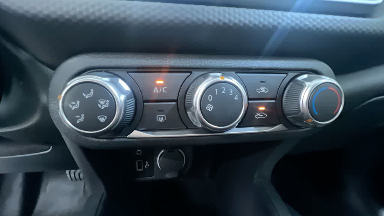 new 2025 Nissan Kicks Play car, priced at $22,857