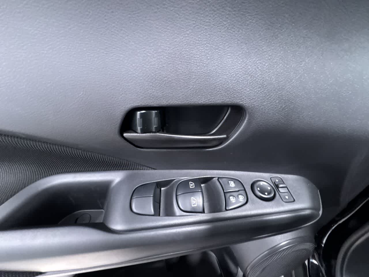 new 2025 Nissan Kicks Play car, priced at $21,782