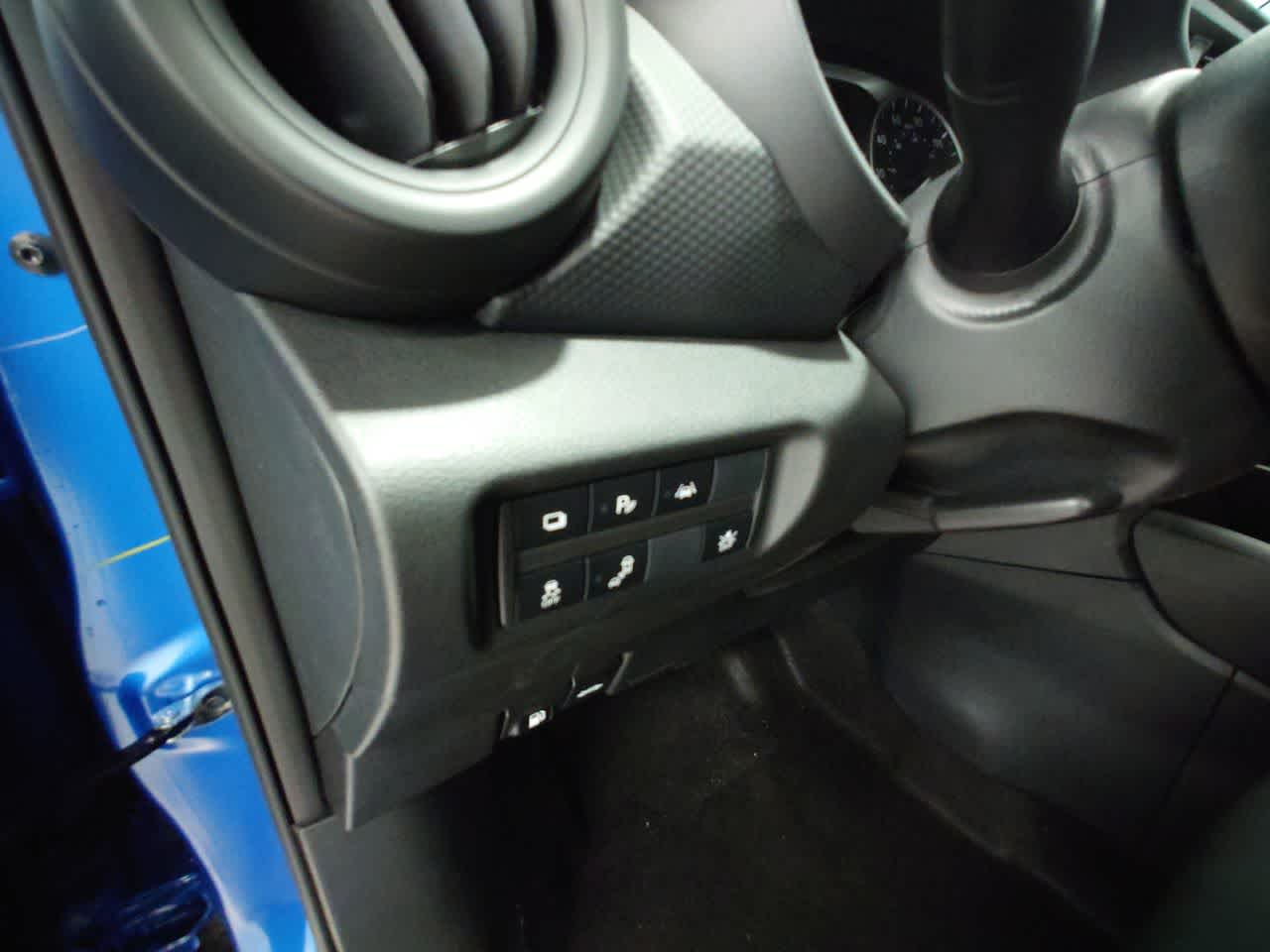 new 2025 Nissan Kicks Play car, priced at $22,934