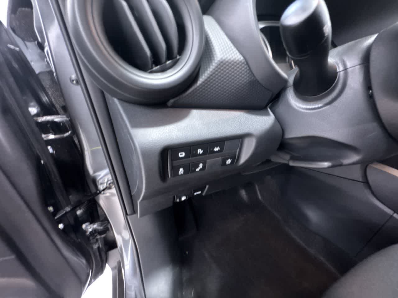 new 2025 Nissan Kicks Play car, priced at $22,857