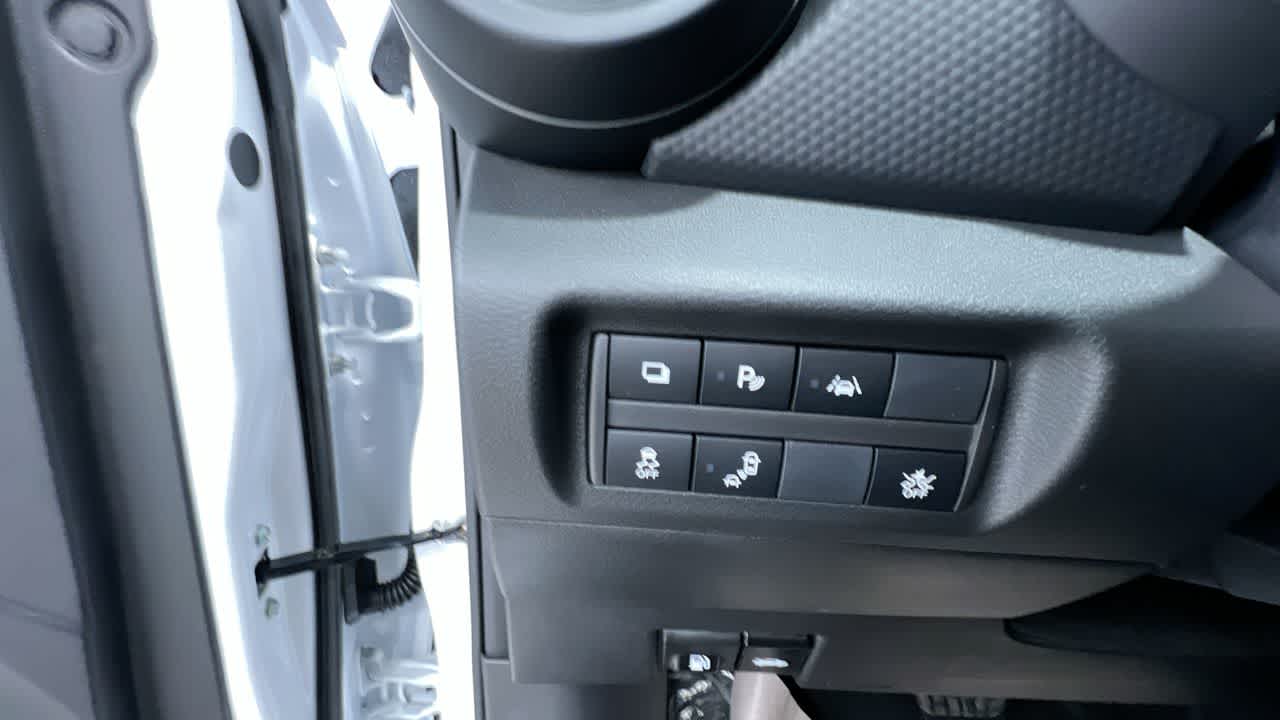 new 2025 Nissan Kicks Play car, priced at $23,850