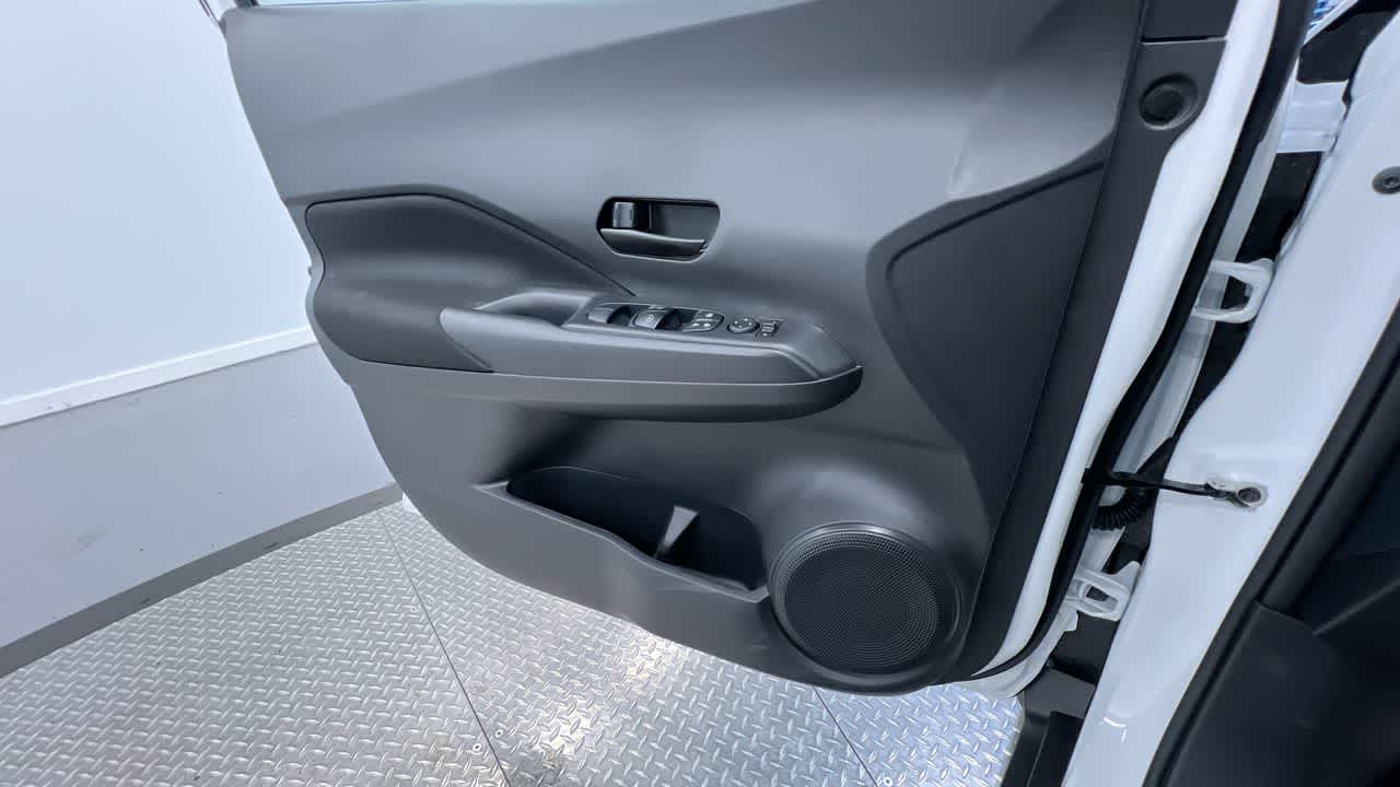 new 2025 Nissan Kicks Play car, priced at $23,850