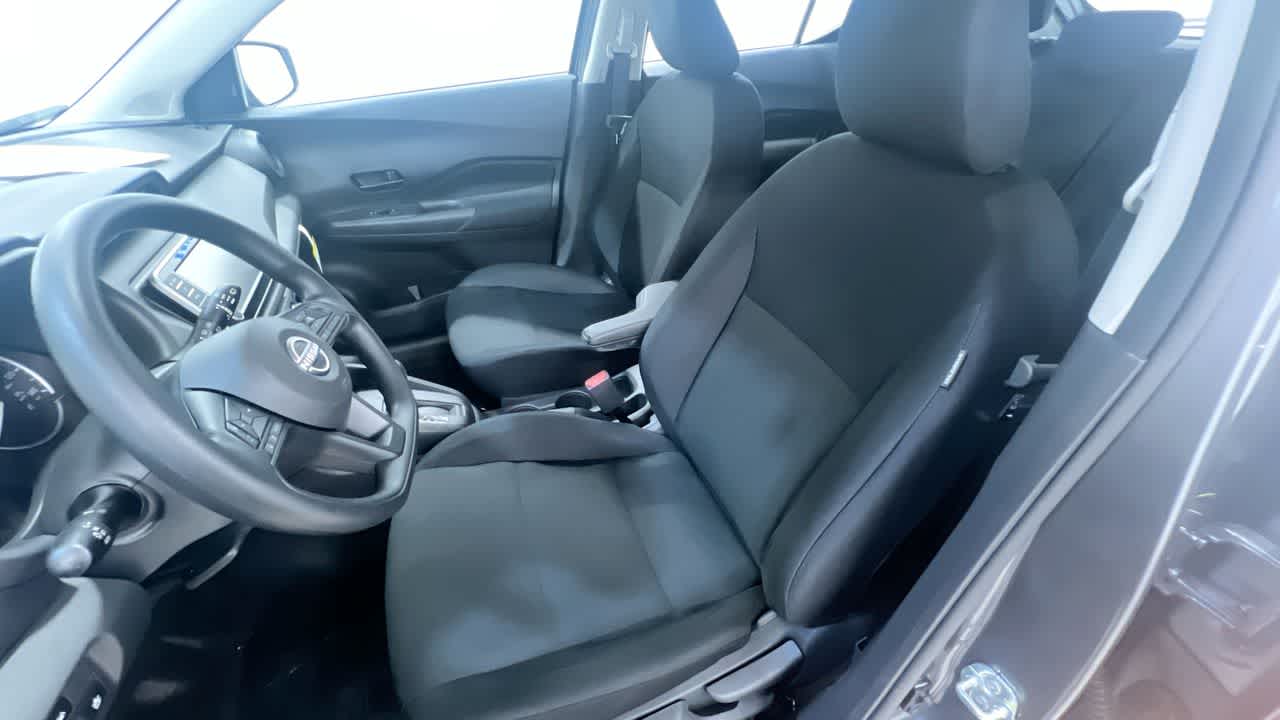 new 2025 Nissan Kicks Play car, priced at $23,850