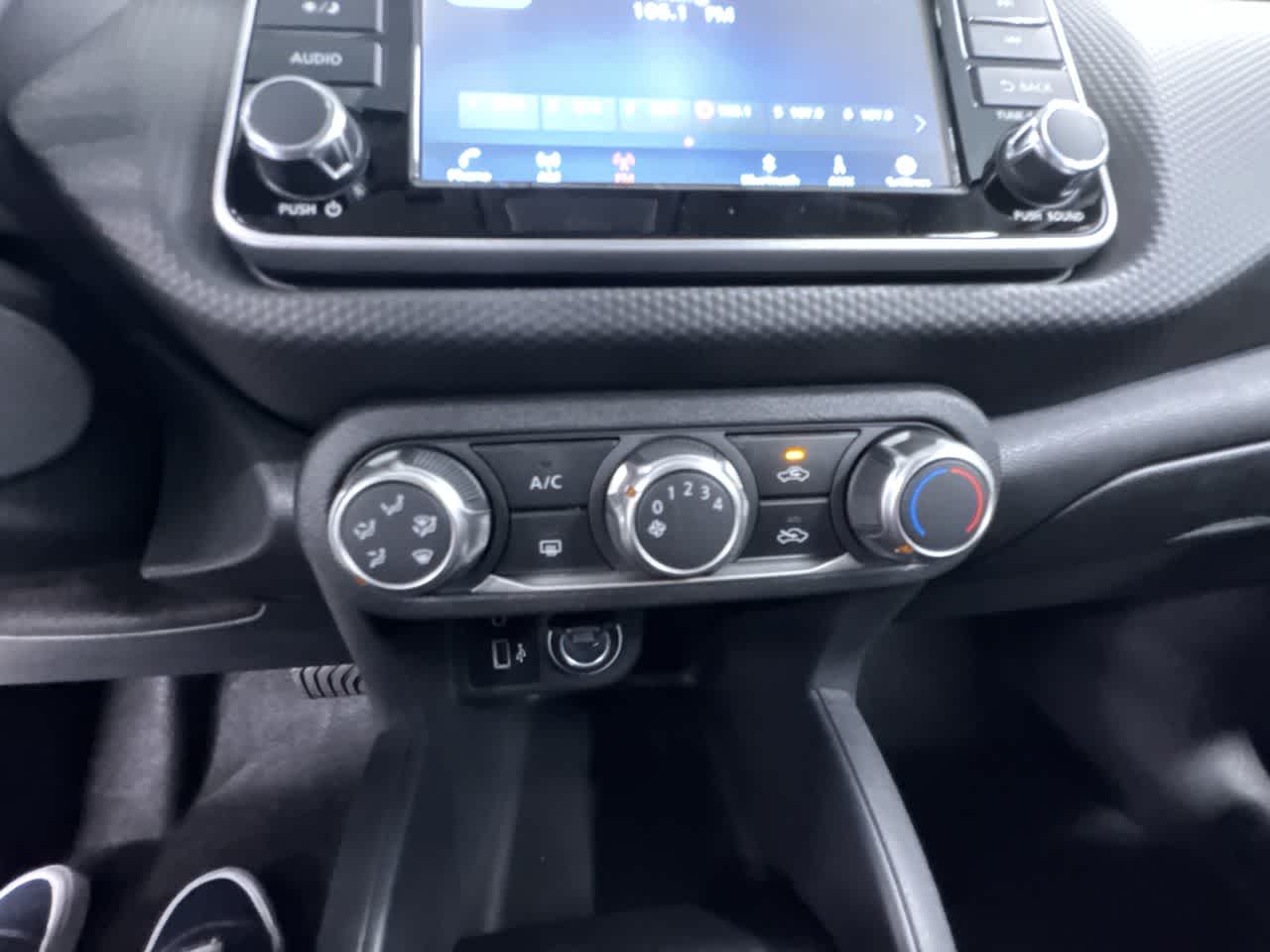 new 2025 Nissan Kicks Play car, priced at $23,850