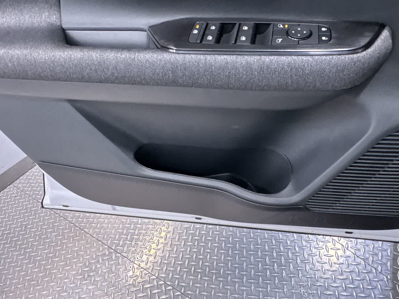 new 2025 Nissan Kicks car, priced at $24,730